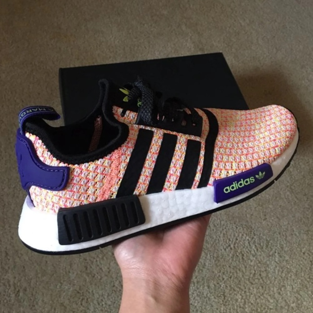 😍Adidas NMD R1 Solar Yellow